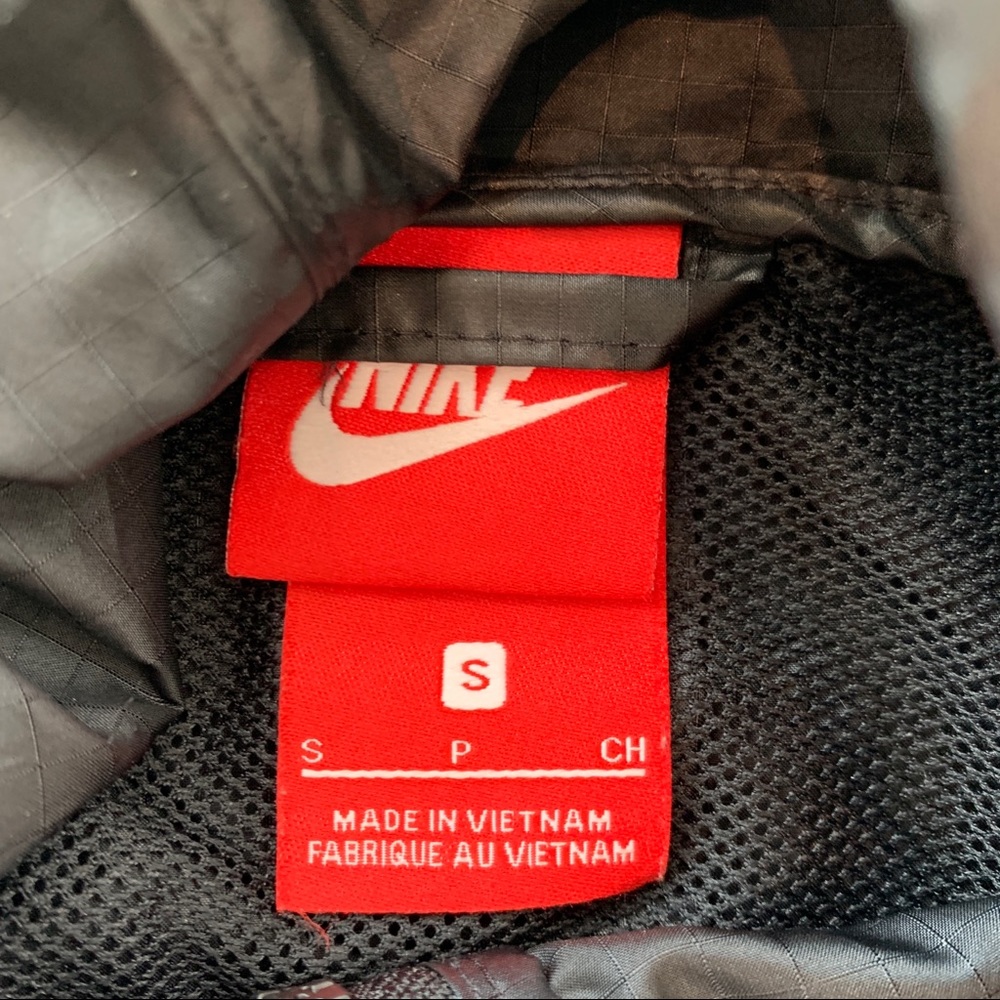 Nike | Track Jacket - Picture 5 of 6